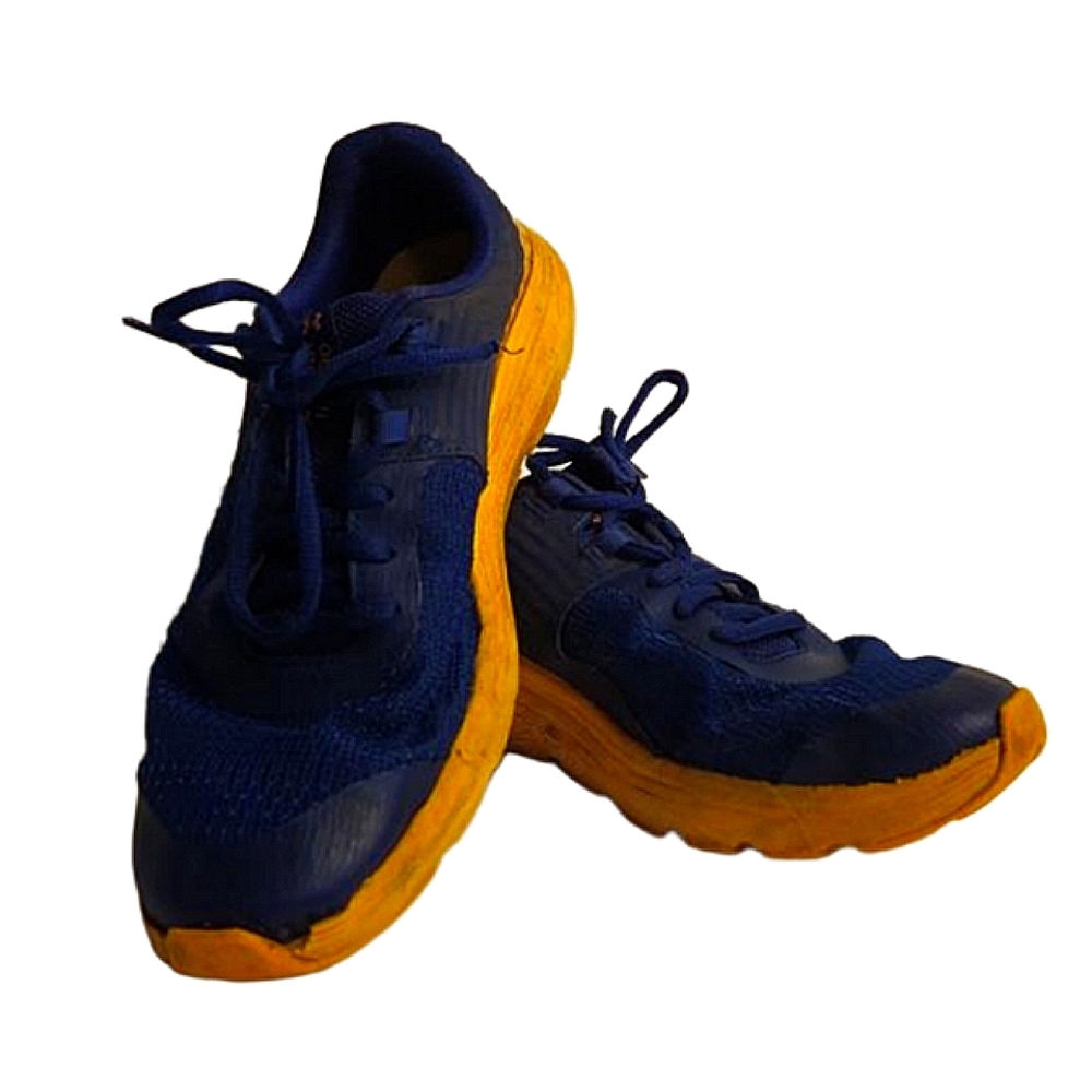Unleash Your Inner Athlete with Size 7Y Men's Under Armour Sneakers